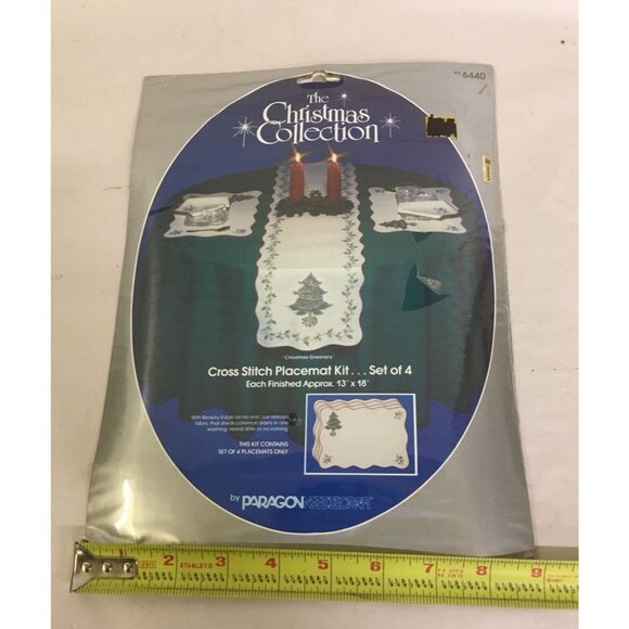 The Christmas Collection PARAGON Cross Stitch Placemat Kit - Picture 3 of 4